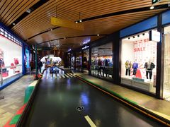-砂之船奥莱(南京江宁店)