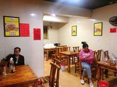 大堂-正宗向东街新化特色牛肉粉馆(一中店)