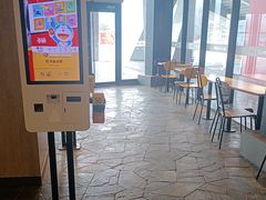 -麦当劳(国家体育场南路店)