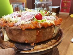 -Dragon Pizza•圆脸龙披萨·牛排餐厅