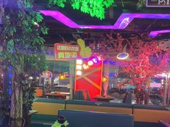 -路边边地标烧烤·川菜·小龙虾·音乐酒馆(良乡长虹店)
