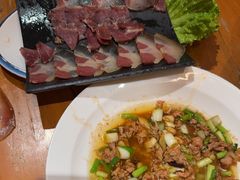 -老滇山寨•云南特色菜•地方菜•民族风情歌舞表演(金碧店)