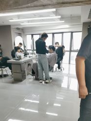 -宫铭烫发染发接发店
