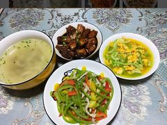 -乐禧母婴全自营月嫂(宝山店)