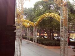 iphone_upload_pic-梅龙镇广场