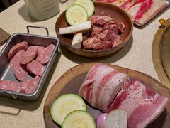 -蚂蚁洞·烤肉大营地(上海静安大悦城店)