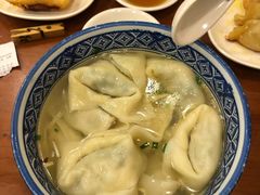 菜肉大馄饨-小姜锅贴(凤凰街店)