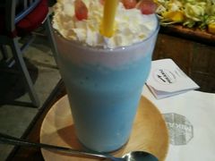 蓝色精灵优格奶昔-MIKAKU(万达广场上海宝山店)