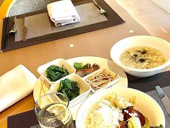 -天津梅江中心皇冠假日酒店
