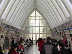 -钟书阁(松江泰晤士小镇店)