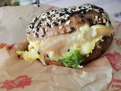 蛋香鸡腿肉贝果-Tims天好咖啡(江干万象城店)