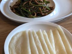 薄饼卷牛肉-秦香阁·西北家常菜(徐汇日月光中心店)