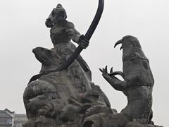 -巴陵广场