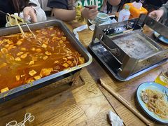-在巷子里的烤肉店·螺蛳粉烤鱼·牛蛙(和美城店)