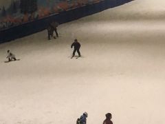 -乔波室内滑雪场