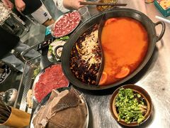 -鹿鸣山草本茶香火锅(园西路店)