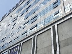 -万润国际酒店用品市场(曹安国际商城店)