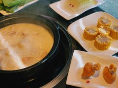 -大匠工房古船木艺术餐厅·猪肚鸡专门店(长白仙岛店)