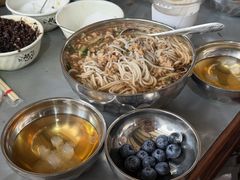 小碗肥瘦-正宗杨记普洱酸醋米线(总店)