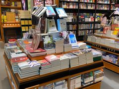 -西西弗书店&矢量咖啡(凯德晶萃广场店)