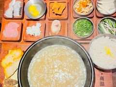 -银米·云南传统过桥米线(双廊黑金冠店)