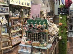 -猫的天空之城概念书店(杭州南宋御街店)