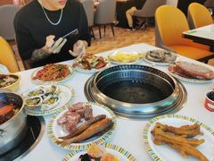 -布罗城堡自助烧烤(鸿通城购物中心店)