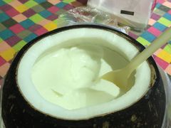 -志龙皇冠吃货椰子铺
