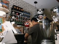 -熊猫一间店欧式奶茶铺