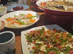 -钟掌勺忘不了地道湘菜(新天地假日广场店)