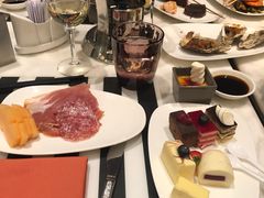 -万达文华酒店·48F云端窗景美食汇自助餐厅