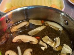 绿椒-菌汤锅底-君邦火锅(新疆大厦店)