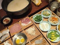 -银米·云南传统过桥米线(双廊黑金冠店)