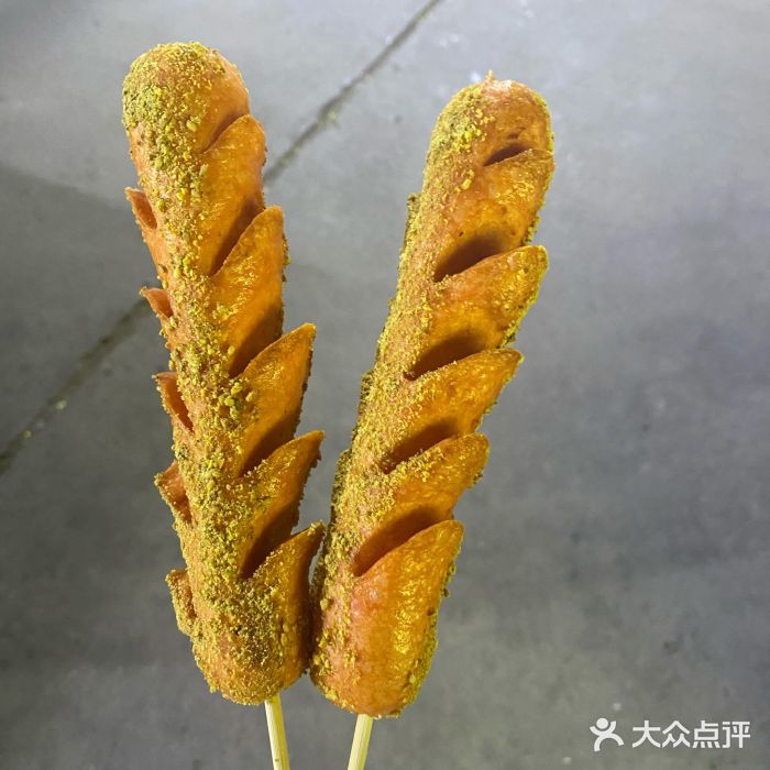 环联1904火车夜市图片