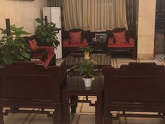 -鲁班小馆(政四街店)