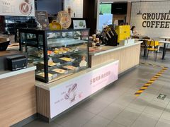 面包甜点陈列柜-麦当劳(健德桥得来速店)