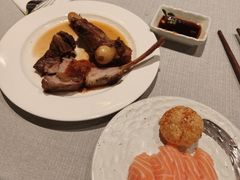 -广州万富希尔顿酒店·感趣自助餐厅·金秋蟹宴生蚝海鲜刺身