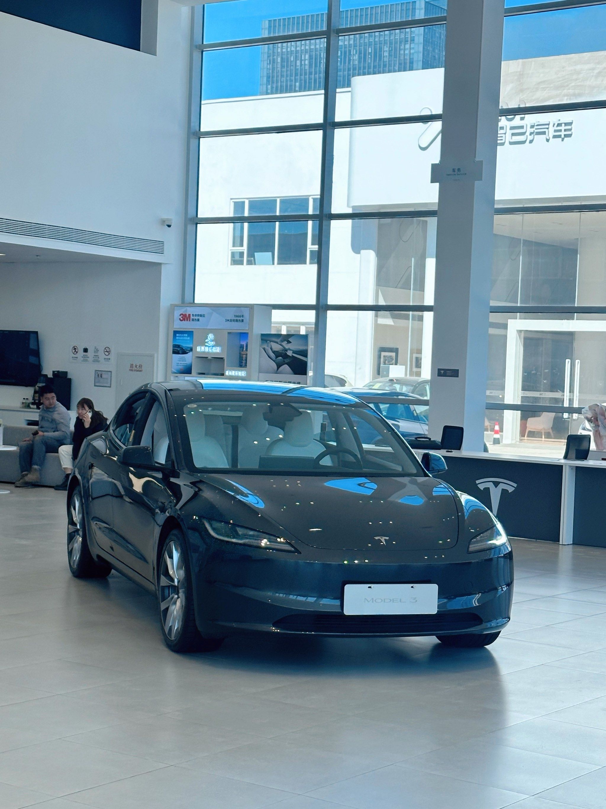 探店济宁唯一一家特斯拉店