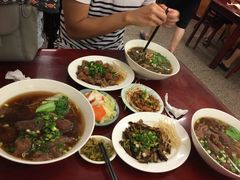 -尊品原汁牛肉面
