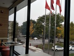 -麦当劳(国际社区店)