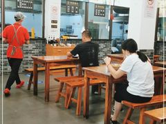 大堂-禾诗夜市大饼油条(松江店)