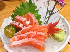 三文鱼腩刺身-友悦食堂(灯湖店)