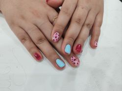 -悠禾·美甲美睫·皮肤管理