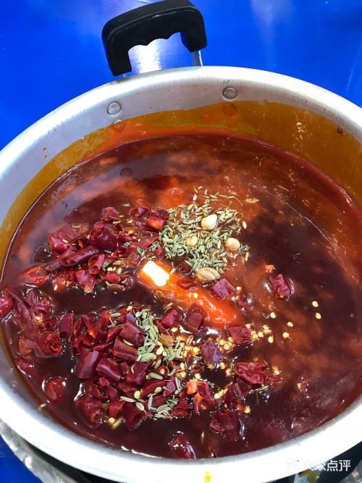 马路边边麻辣烫(建设路直营店)经典锅底图片 - 第22张