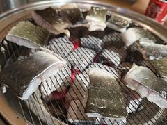 -围炉肉舍•炭烤活鳗•丹东海鲜烤肉(步行街店)