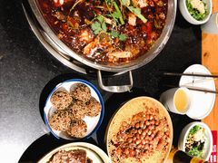-小饕荟雅安贡椒鱼鲜馆(广福桥店)