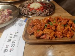 -青瓦餐厅·生鱼片·韩园烤肉(西塔店)