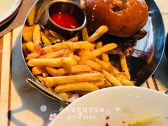 鹅肝汉堡-城市露台景观餐厅(淮海路店)