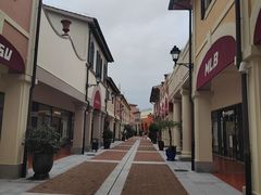 -佛罗伦萨小镇广佛名品奥特莱斯(疏港路店)