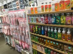 -名创优品(广西南宁江南区万达店)